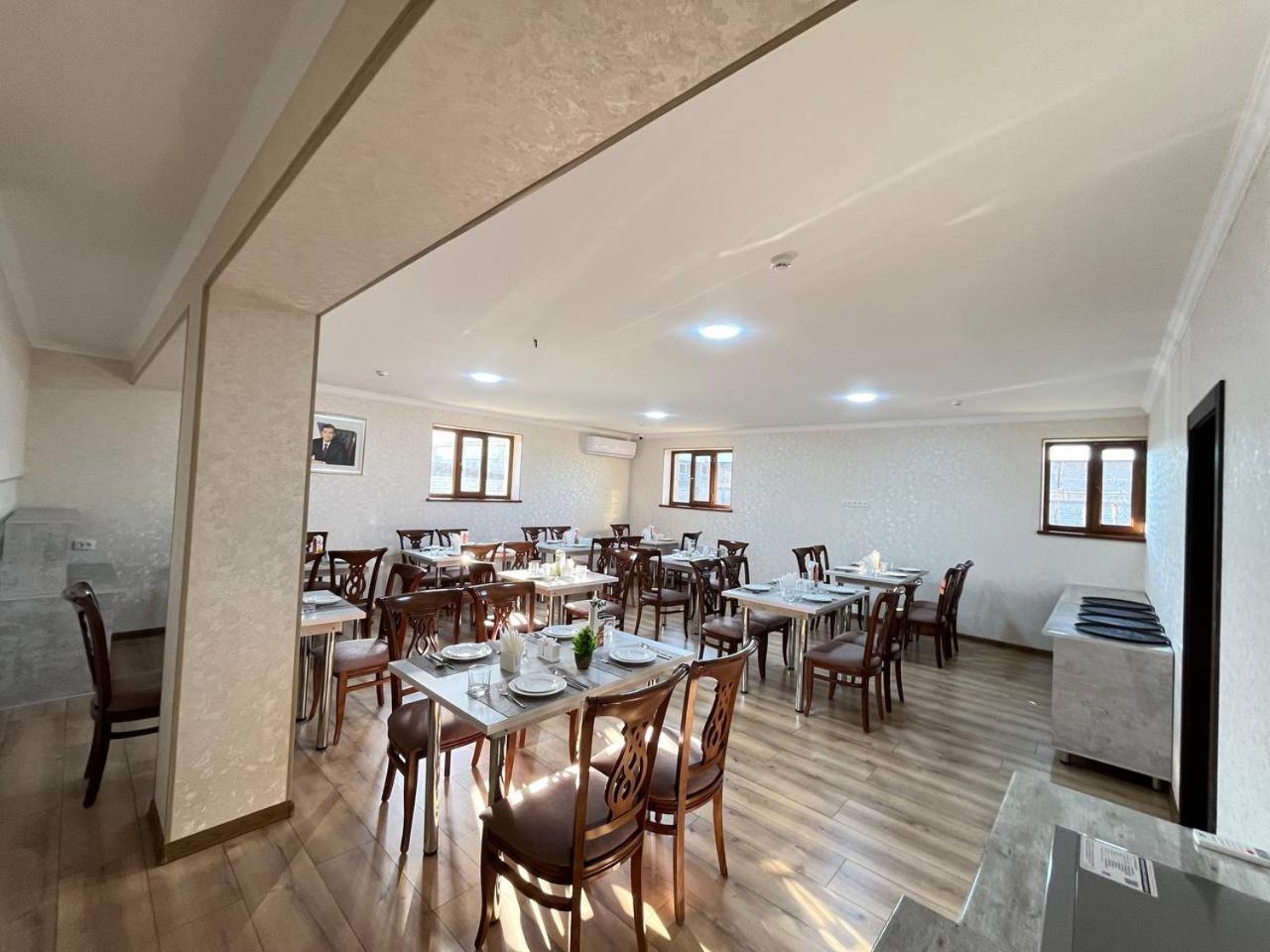 Aks Hotel Taschkent Exterior foto
